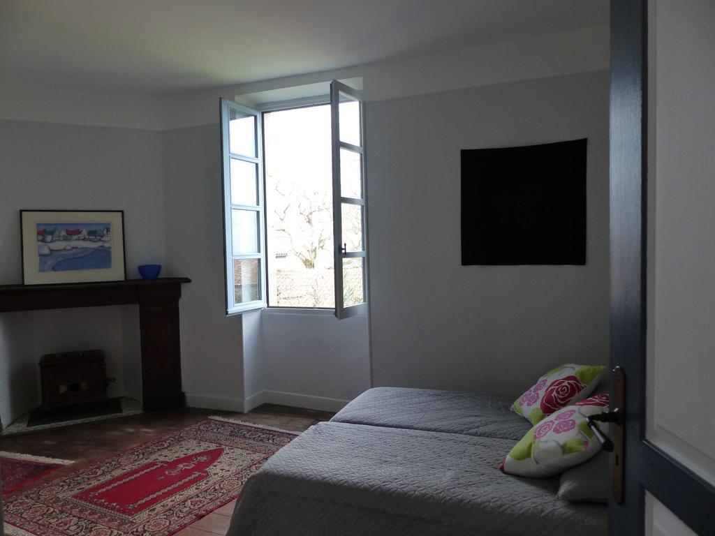 Maison Arriu Bed & Breakfast Montaut  Cameră foto